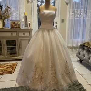 Wedding dress white